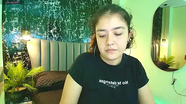 Nia-Stark online show from September 2025 03:28:02 PM