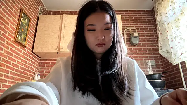 EmmaLeexth online show from March 2026 10:21:02 AM