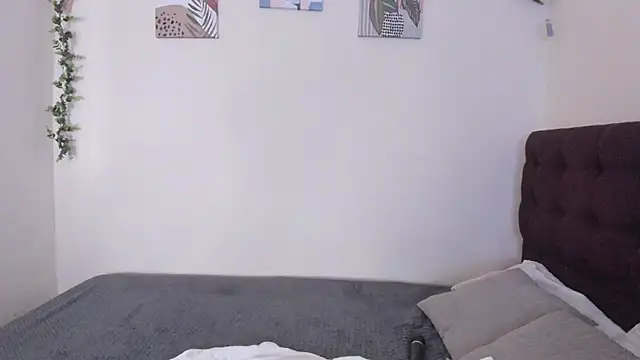 Dulcee 1 online show from December 2025 11:15:02 AM