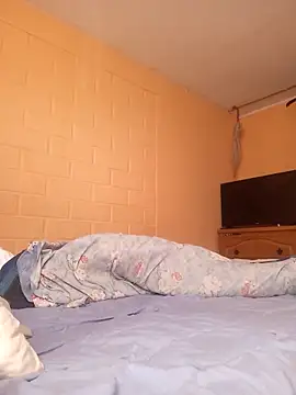 Lionardovssf35 online show from December 2025 01:52:02 PM