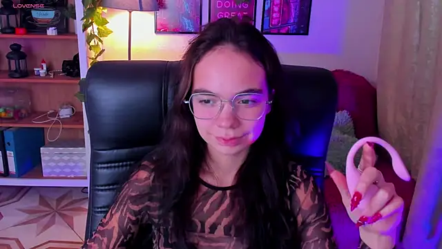 Elise Noir online show from October 2025 04:20:02 PM