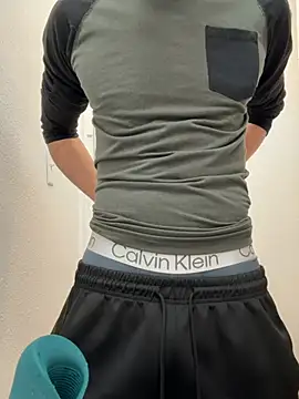 Snapshot of gymratforyouu chatting on February 2026 03:03:02 AM gymratforyouu online show from February 2026 03:03:02 AM