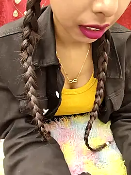 Snapshot of Sweets-jaanu chatting on January 2026 05:27:02 PM Sweets-jaanu online show from January 2026 05:27:02 PM