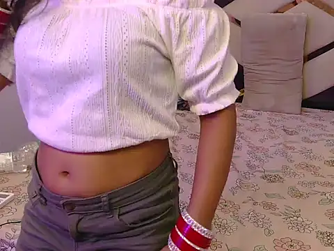 Lovelyy-couple online show from October 2025 07:09:01 AM