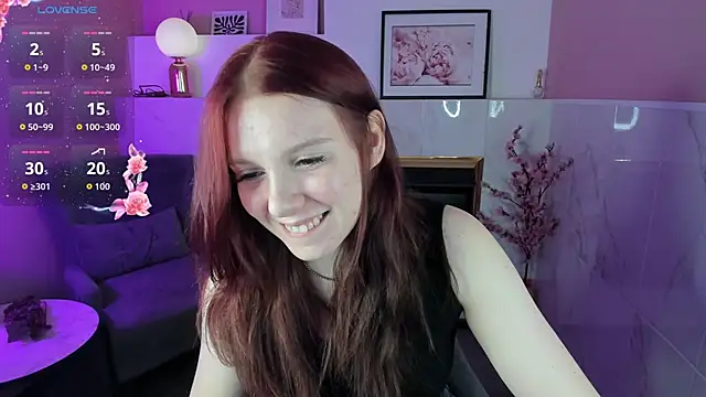 Snapshot of Layla_Glam chatting on October 2025 05:41:01 AM Layla Glam online show from October 2025 05:41:01 AM