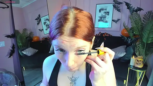 Snapshot of Layla_Glam chatting on November 2025 05:31:02 AM Layla Glam online show from November 2025 05:31:02 AM