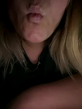 Snapshot of Heidaa chatting on October 2025 08:53:02 PM Heidaa online show from October 2025 08:53:02 PM