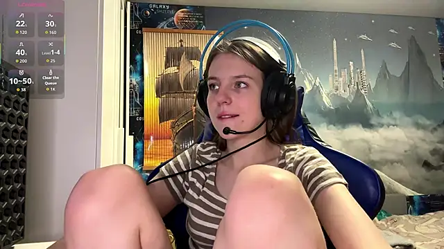 Elira Breeze online show from February 2026 04:05:02 PM