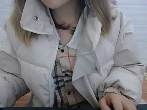 Hannie 26 online show from November 2025 01:23:01 PM