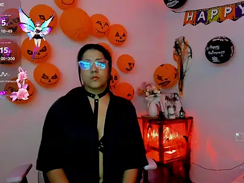 Snapshot of Mia_Lujan chatting on October 2025 12:14:01 AM Mia Lujan online show from October 2025 12:14:01 AM