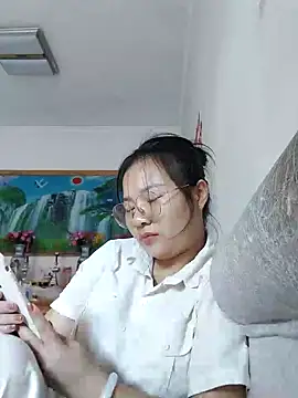 Snapshot of emiu_xinh03 chatting on September 2025 08:27:02 AM emiu xinh03 online show from September 2025 08:27:02 AM