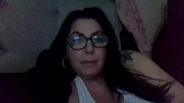 Rileyxxx69 online show from May 2026 11:34:04 PM