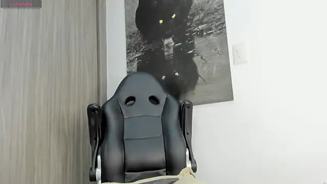 Snapshot of KAYLA_BATISTA_ chatting on December 2025 03:01:01 AM KAYLA BATISTA online show from December 2025 03:01:01 AM