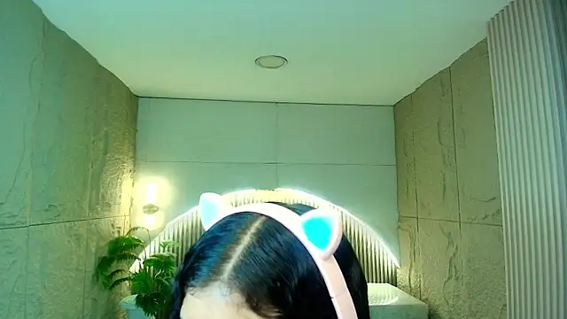 dany r  online show from March 2026 01:05:02 PM