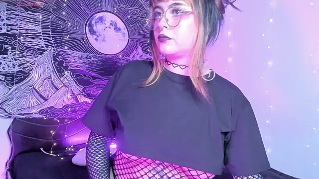 Hallucigenia  online show from November 2025 06:40:01 PM