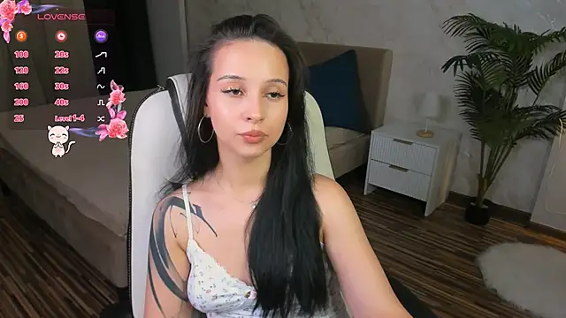 StarlitFairy online show from October 2025 05:52:02 AM