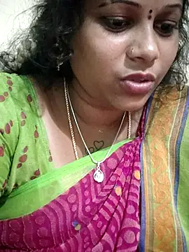 sweetqueen143 online show from September 2025 03:06:01 PM