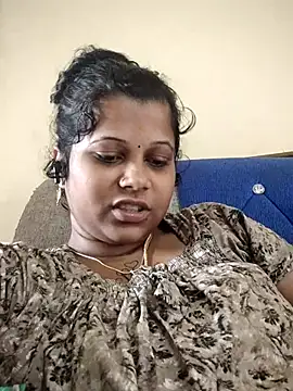 sweetqueen143 online show from October 2025 05:19:02 AM