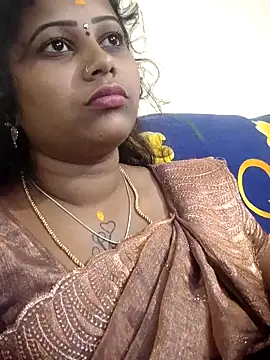 sweetqueen143 online show from October 2025 02:18:02 PM