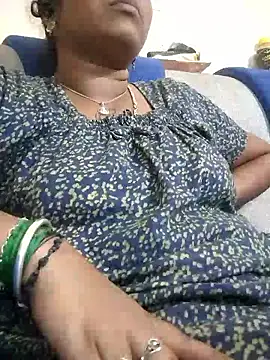 sweetqueen143 online show from January 2026 05:38:02 PM