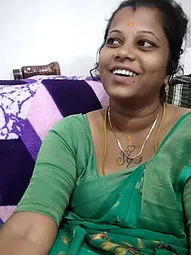 Snapshot of sweetqueen143 chatting on April 2026 06:00:02 AM sweetqueen143 online show from April 2026 06:00:02 AM