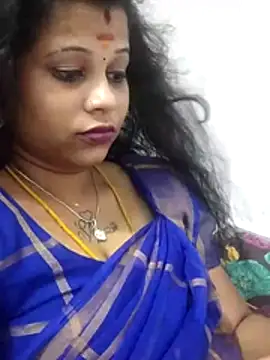 Snapshot of sweetqueen143 chatting on April 2026 07:08:02 PM sweetqueen143 online show from April 2026 07:08:02 PM
