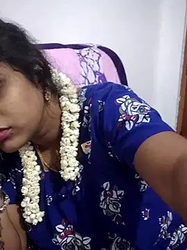 Snapshot of sweetqueen143 chatting on May 2026 06:02:02 PM sweetqueen143 online show from May 2026 06:02:02 PM
