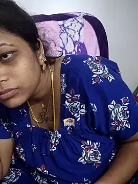 Snapshot of sweetqueen143 chatting on May 2026 06:08:01 AM sweetqueen143 online show from May 2026 06:08:01 AM