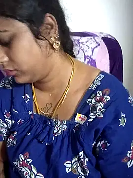 Snapshot of sweetqueen143 chatting on May 2026 06:22:01 AM sweetqueen143 online show from May 2026 06:22:01 AM