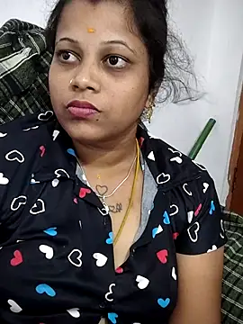 Snapshot of sweetqueen143 chatting on May 2026 12:07:01 AM sweetqueen143 online show from May 2026 12:07:01 AM