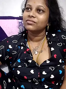 Snapshot of sweetqueen143 chatting on May 2026 03:44:02 PM sweetqueen143 online show from May 2026 03:44:02 PM