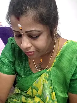 Snapshot of sweetqueen143 chatting on May 2026 04:08:02 AM sweetqueen143 online show from May 2026 04:08:02 AM