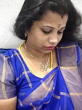 Snapshot of sweetqueen143 chatting on May 2026 07:00:01 PM sweetqueen143 online show from May 2026 07:00:01 PM