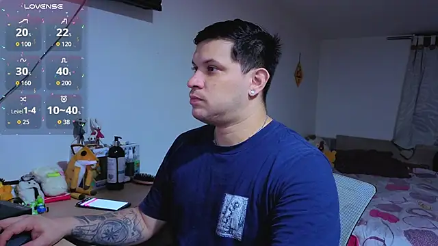 Snapshot of ryden_01 chatting on December 2025 03:01:02 AM ryden 01 online show from December 2025 03:01:02 AM