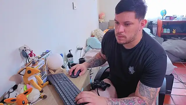 Snapshot of ryden_01 chatting on January 2026 03:28:01 PM ryden 01 online show from January 2026 03:28:01 PM