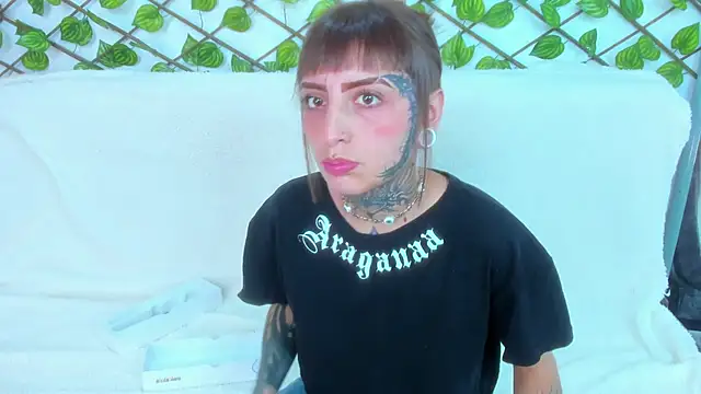 Gyal 8  online show from September 2025 03:07:02 AM