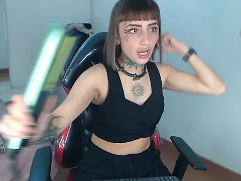 Gyal 8  online show from November 2025 03:18:02 AM