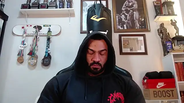 henryhadesflirt online show from April 2026 10:04:02 AM