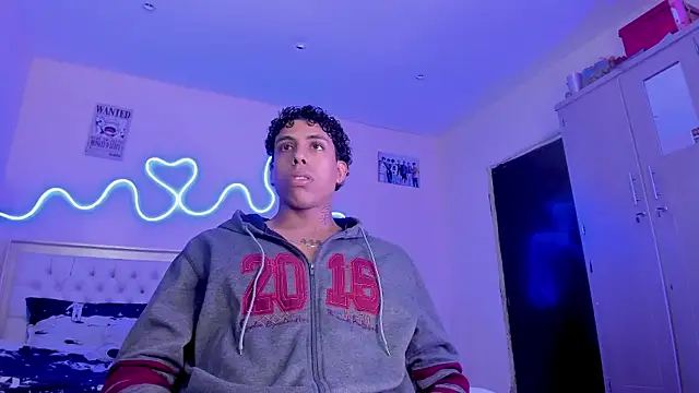 Glader31 online show from November 2025 10:59:02 PM