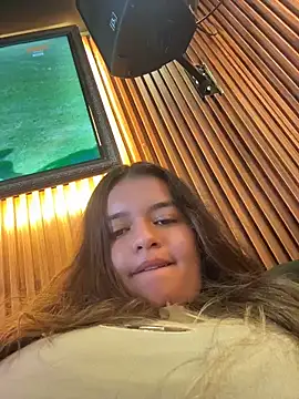 Aphrill online show from April 2026 08:36:01 PM