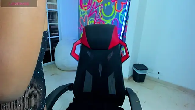 Snapshot of ZOE_ROSE4 chatting on November 2025 08:56:01 PM ZOE ROSE4 online show from November 2025 08:56:01 PM