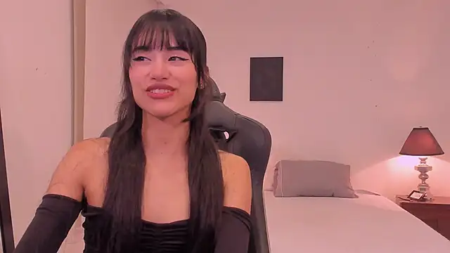 Snapshot of Rouse_Monroe chatting on December 2025 03:56:01 AM Rouse Monroe online show from December 2025 03:56:01 AM