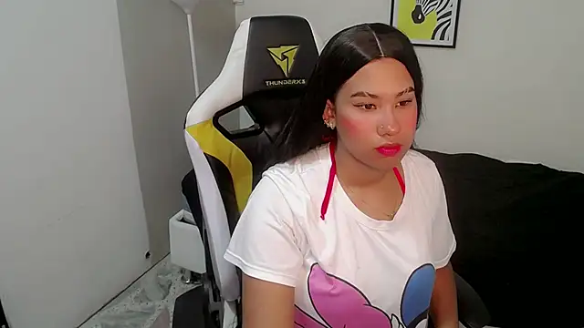 Snapshot of La_tokisha chatting on October 2025 12:00:01 AM La tokisha online show from October 2025 12:00:01 AM