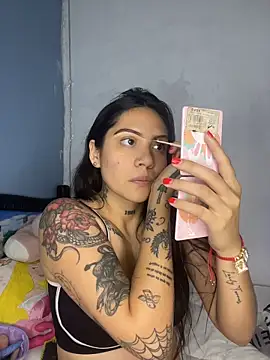 liahouses online show from November 2025 12:09:01 AM