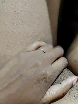 Snapshot of auntybbk chatting on October 2025 04:22:02 AM auntybbk online show from October 2025 04:22:02 AM