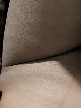 Snapshot of auntybbk chatting on November 2025 05:37:02 PM auntybbk online show from November 2025 05:37:02 PM