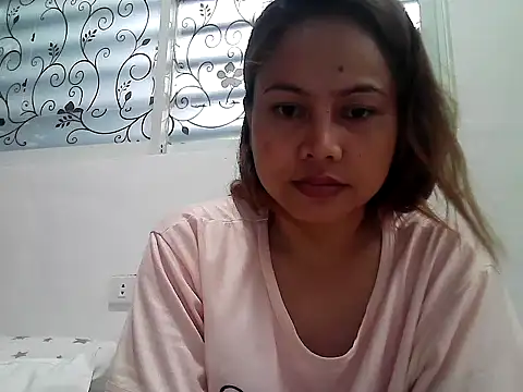 Amarrahlyn online show from December 2025 11:00:02 PM