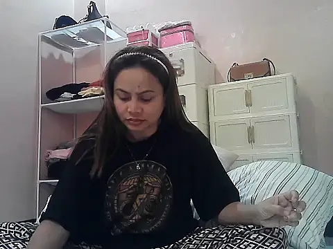 Snapshot of Amarrahlyn chatting on July 2026 09:45:02 PM Amarrahlyn online show from July 2026 09:45:02 PM