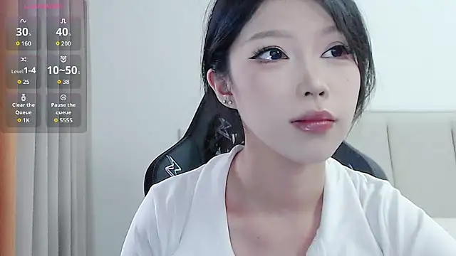 Puppy-12 online show from December 2025 05:01:01 AM