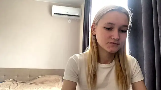 TwinedPeril online show from October 2025 07:05:02 AM